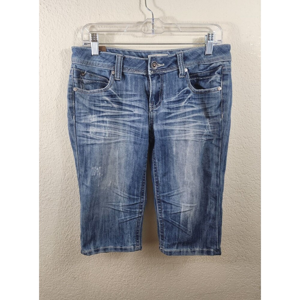 YMI Jeans Juniors Size 5 Blue Medium Wash Lightly Distressed Straight Leg Capris